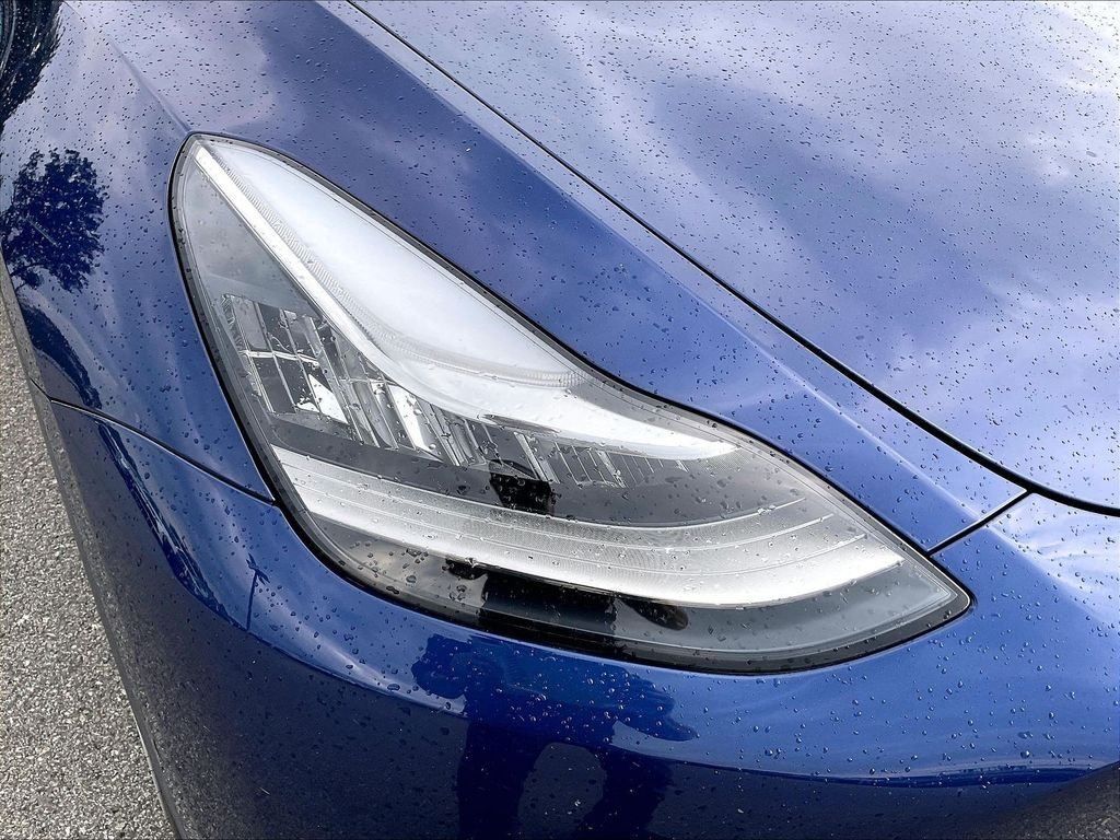 Used 2022 Deep Blue Metallic Tesla Long Range image 30