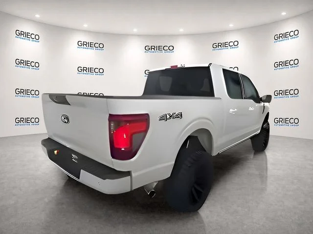 Used 2025 Oxford White Ford XLT image 2