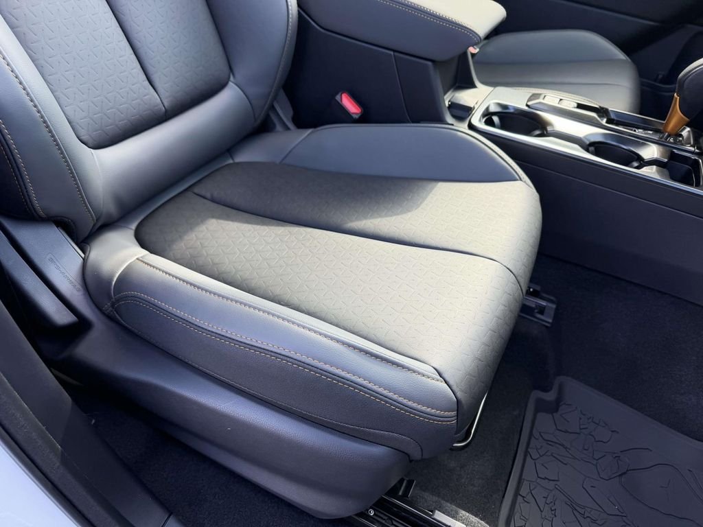 New 2026 CRYSTAL WHITE PEARL Subaru Wilderness image 9
