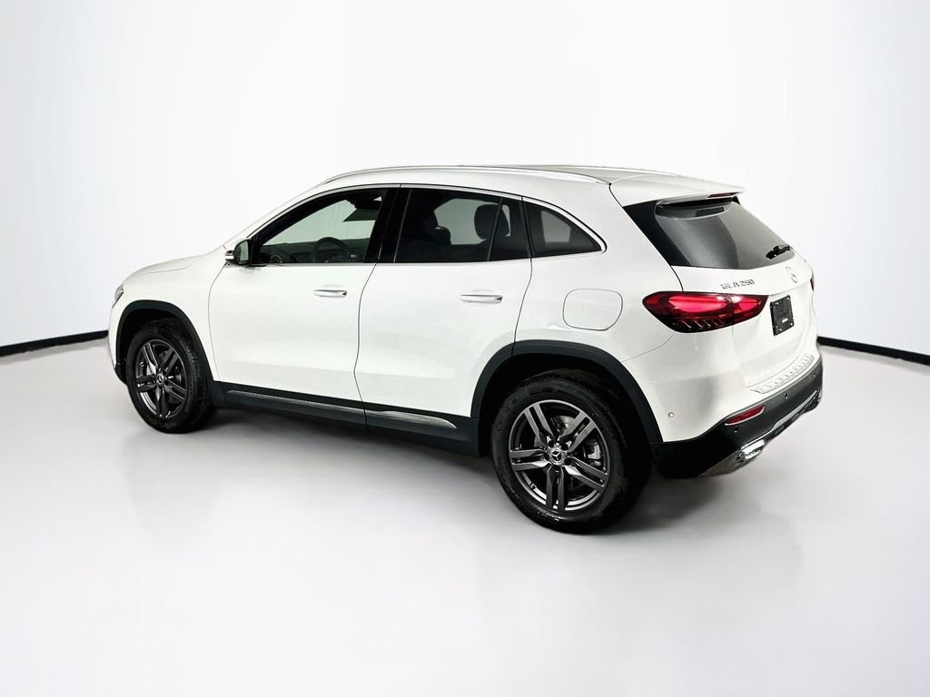 New 2026 Polar White Mercedes-Benz GLA 250 image 5