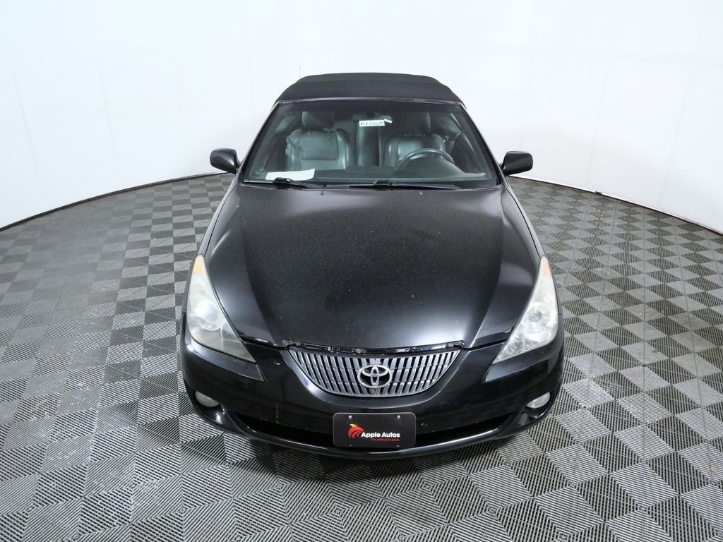 Used 2004 Black Toyota SLE image 3