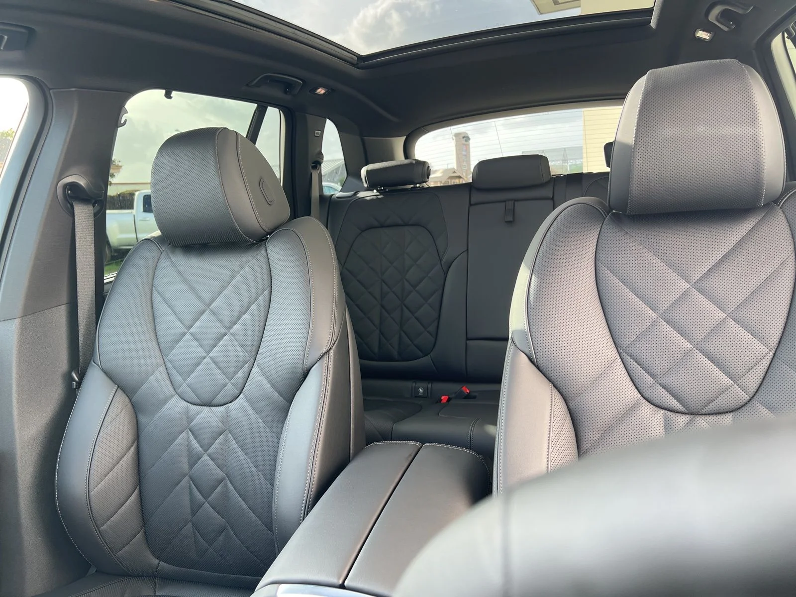 New 2026 Skyscraper Grey Metallic BMW xDrive40i image 25