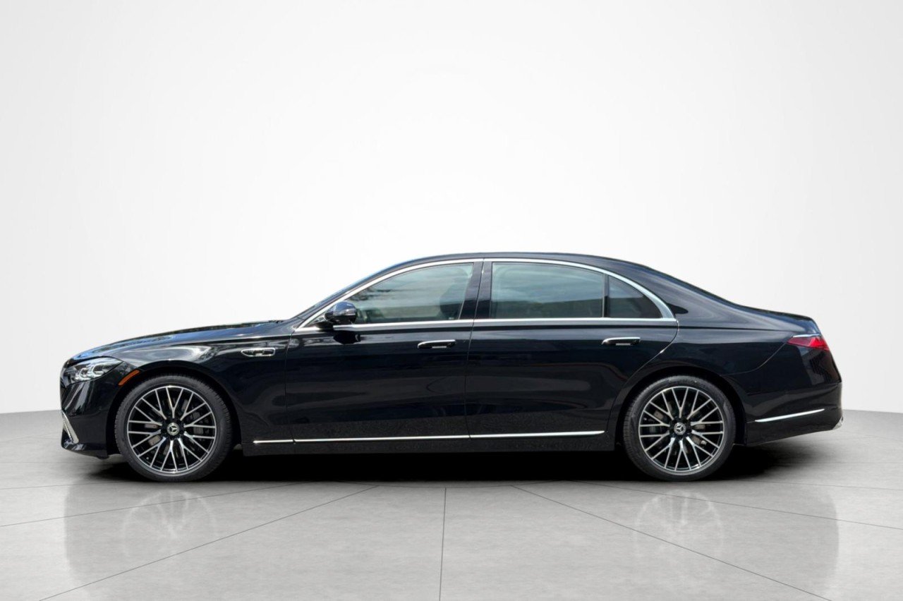 New 2027 Obsidian Black Metallic Mercedes-Benz S 580 4MATIC® Sedan image 2