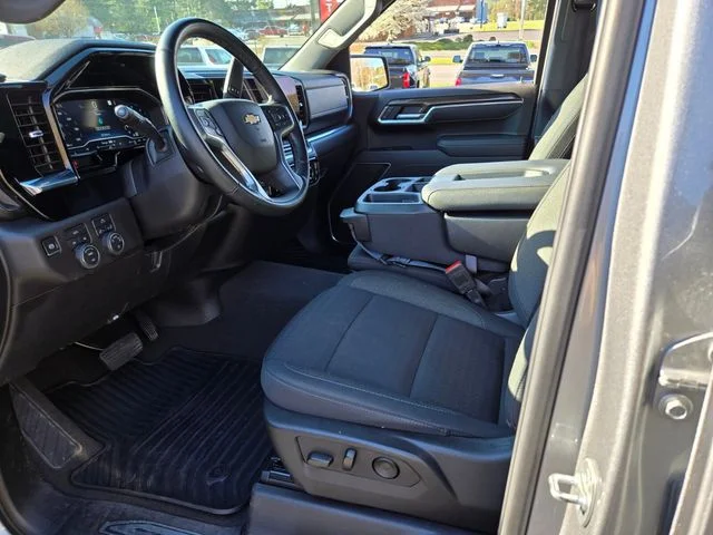 Used 2025 Gray Chevrolet LT image 10
