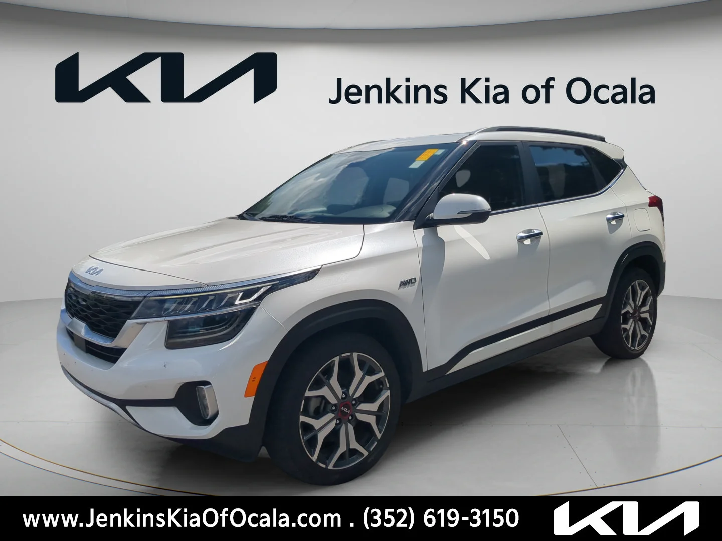 Used 2023 Snow White Pearl Kia SX image 12