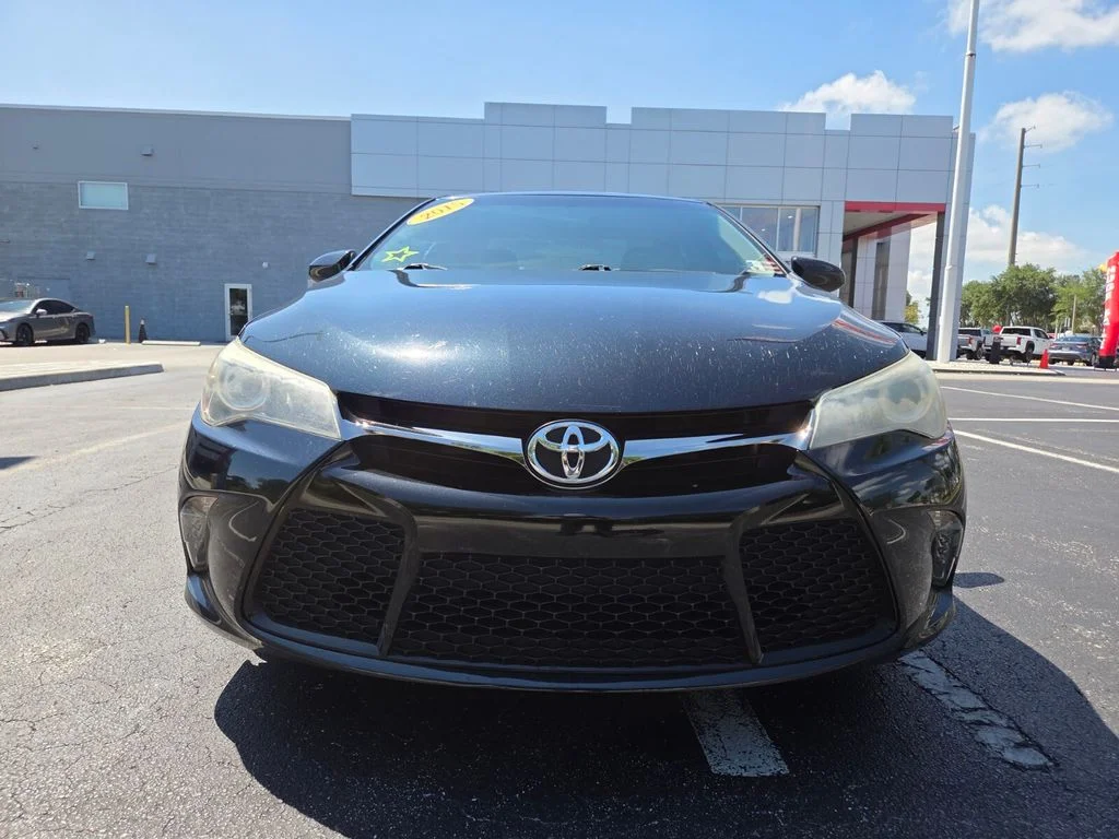 Used 2015 Toyota Camry XSE with VIN 4T1BF1FK8FU021598 for sale in Stuart, FL