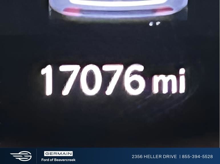 Used 2023 Billet Silver Metallic Jeep Limited image 23