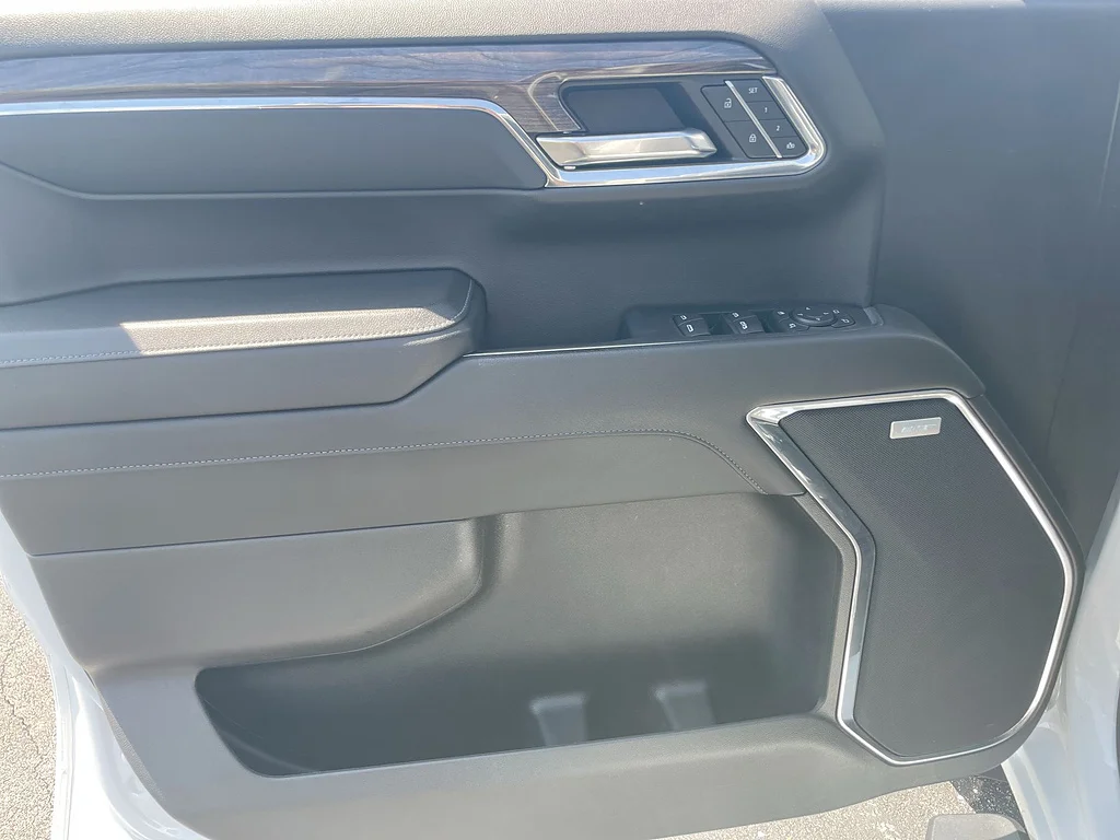 Used 2024 Summit White Chevrolet LTZ image 23