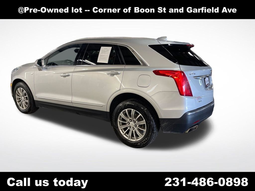 Used 2017 RADIANT SILVER METALLIC Cadillac Luxury AWD image 3
