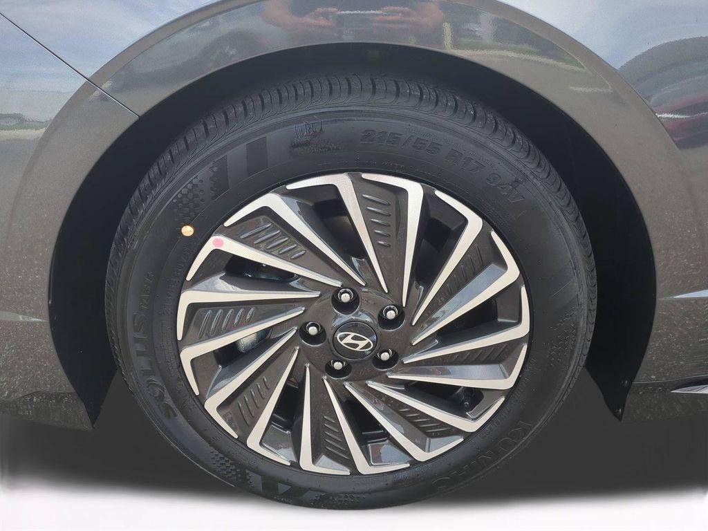 New 2026 Gray Hyundai SEL image 11
