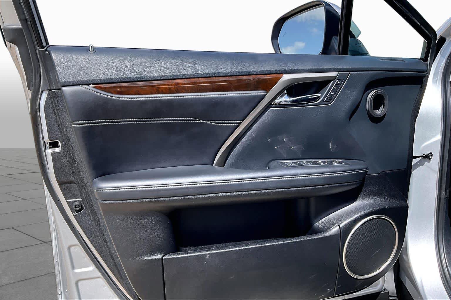 Used 2019 Silver Lining Metallic Lexus  image 19