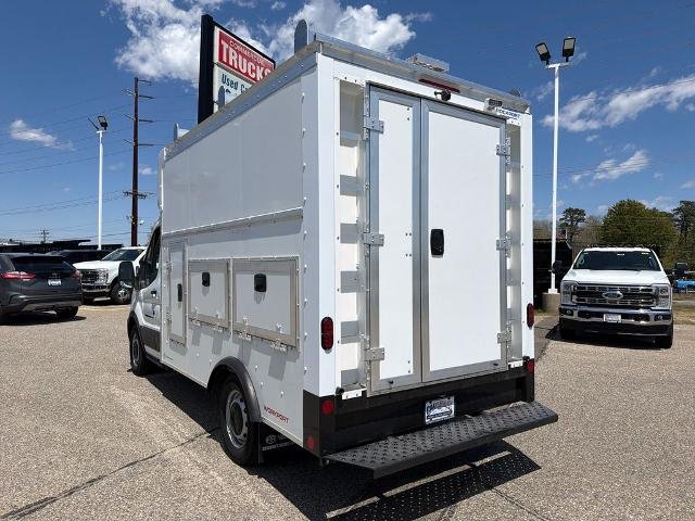 New 2026 Oxford White Ford Cutaway image 30