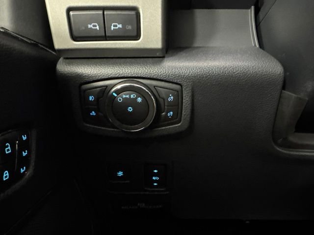 Used 2022 Silver Ford Lariat image 19