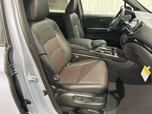 New 2026 Sonic Gray Pearl Honda Black Edition image 14