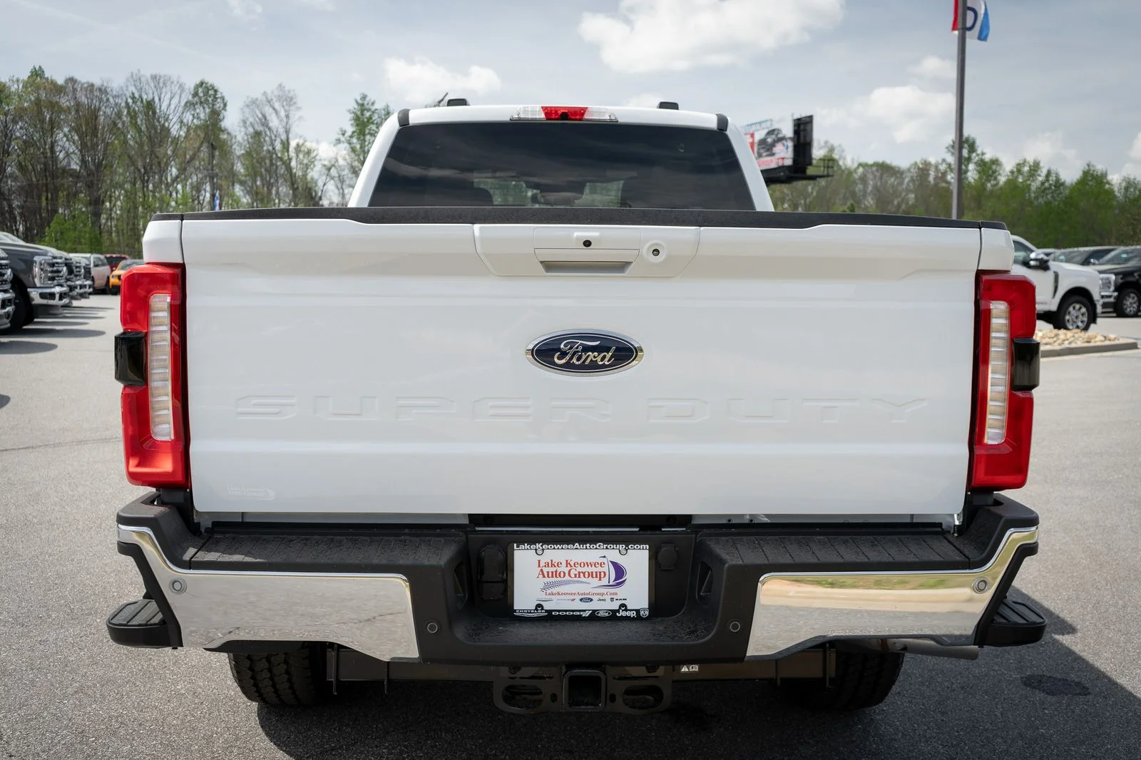 New 2026 Oxford White Ford F-350® XLT image 8
