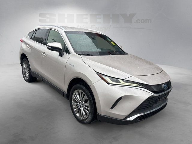 Used 2021 Silver Toyota XLE image 2