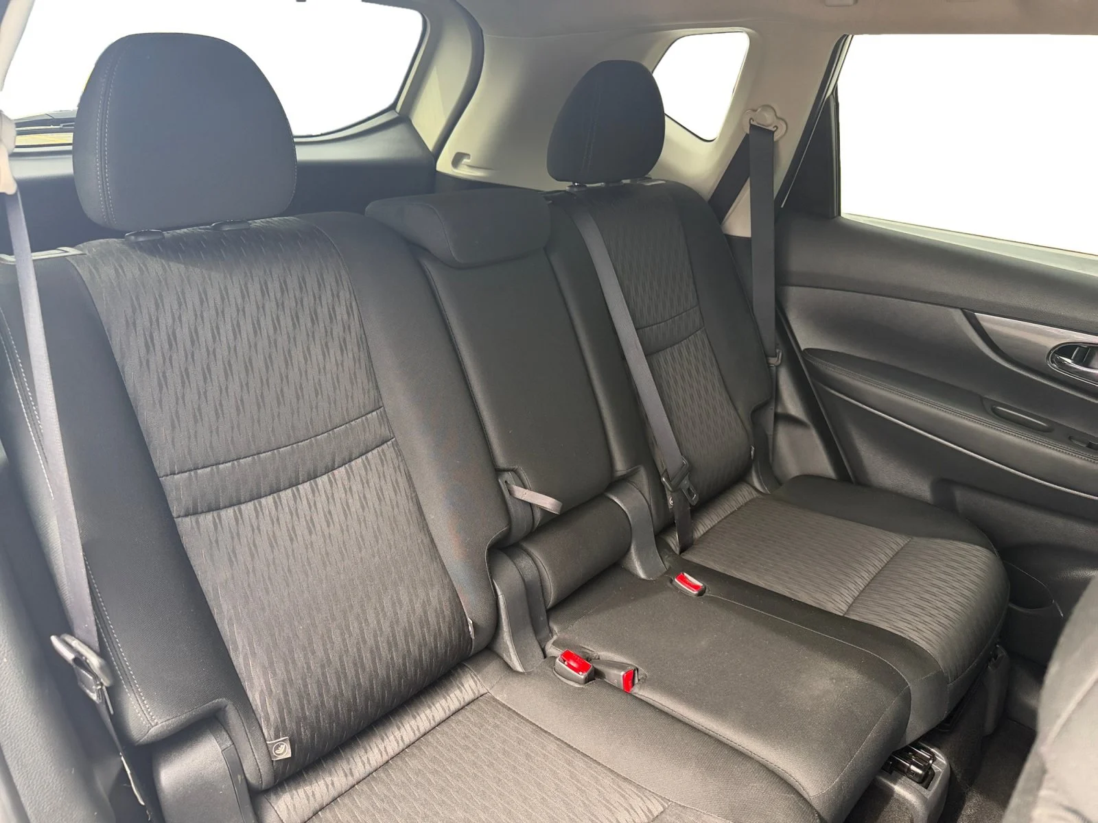 Used 2018 Pearl White Nissan SV image 32