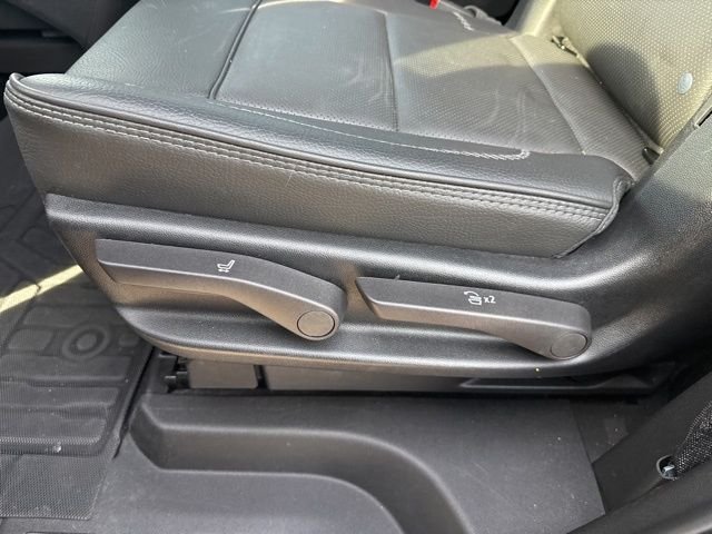 Used 2024 Silver GMC Denali image 30