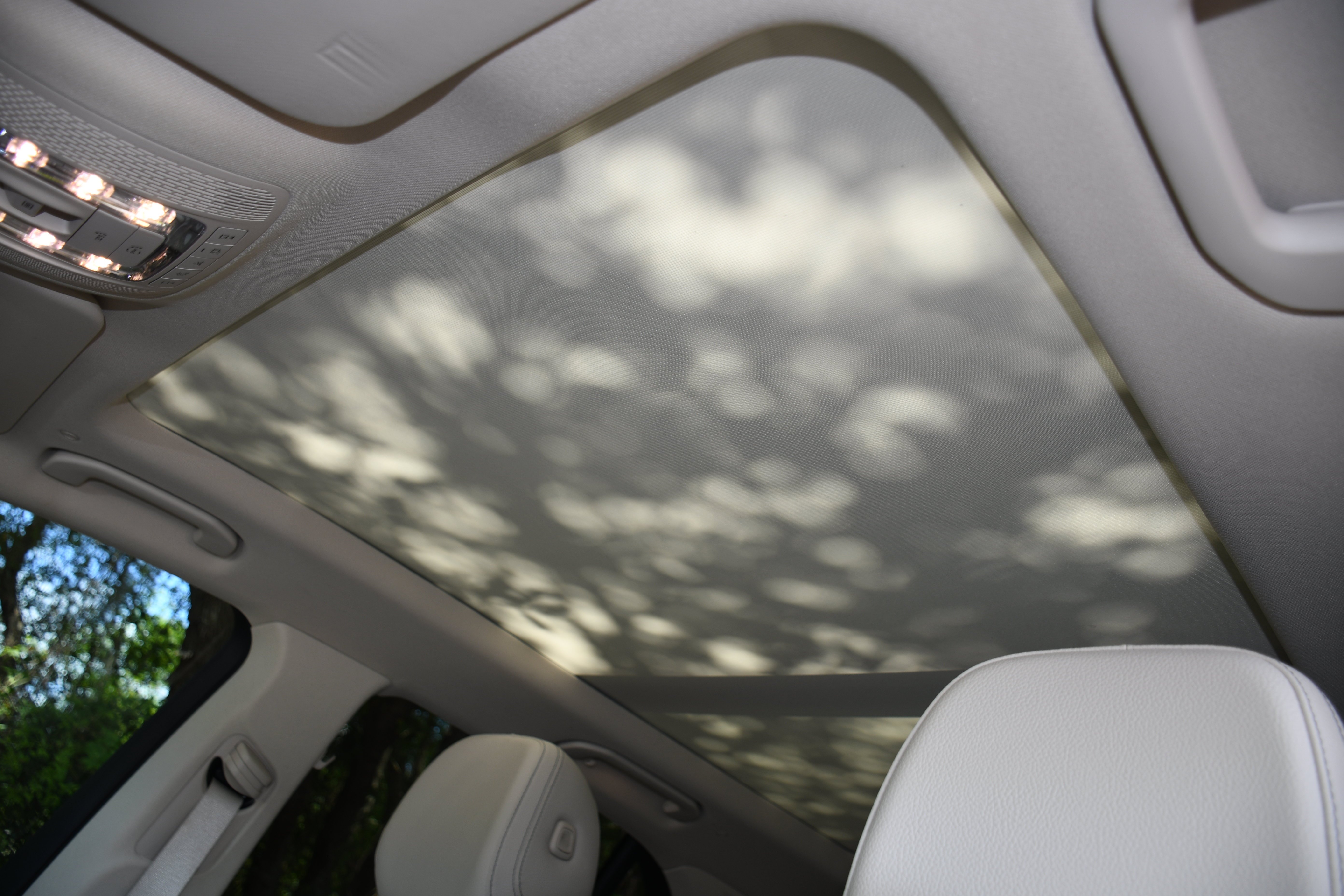 Used 2024 White Mercedes-Benz GLE 450 image 6