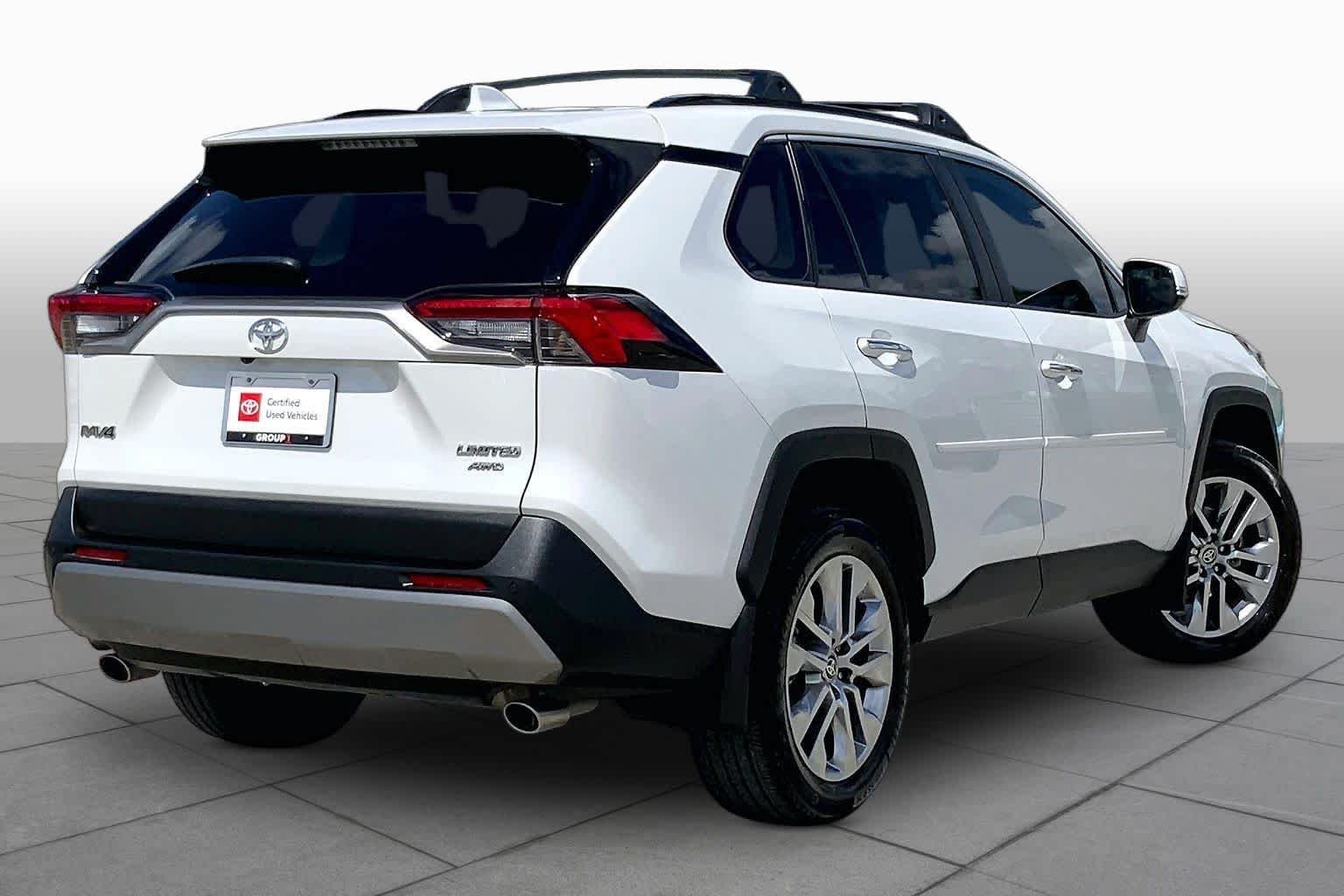 Used 2024 Wind Chill Pearl Toyota Limited image 13