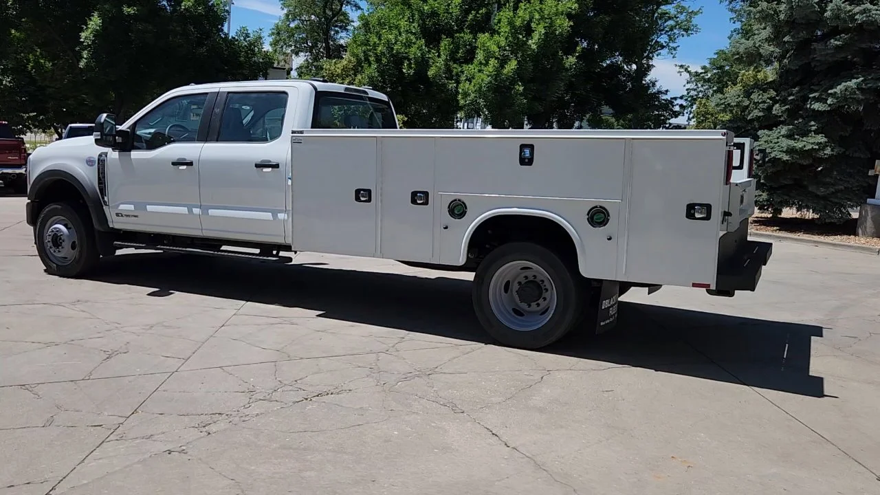 2025 Ford F-550 Super Duty Chassis Cab XL - Photo 4