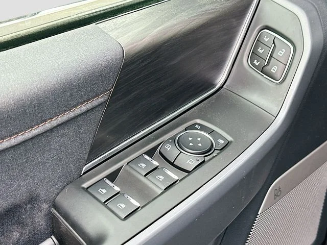 New 2025 Black Metallic Ford Lariat image 13