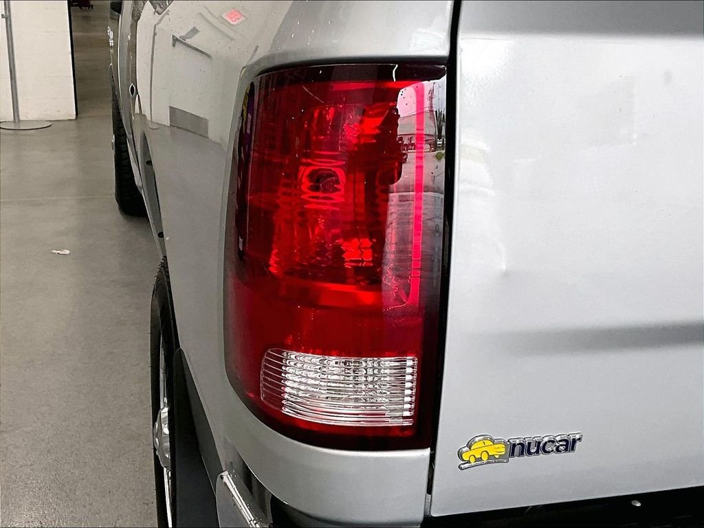 Used 2017 Bright Silver Clearcoat Metallic Ram Tradesman image 30