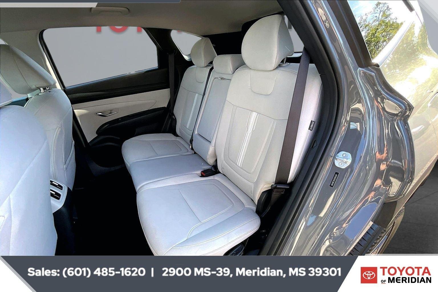 Used 2025 Hampton Gray Hyundai SEL image 19