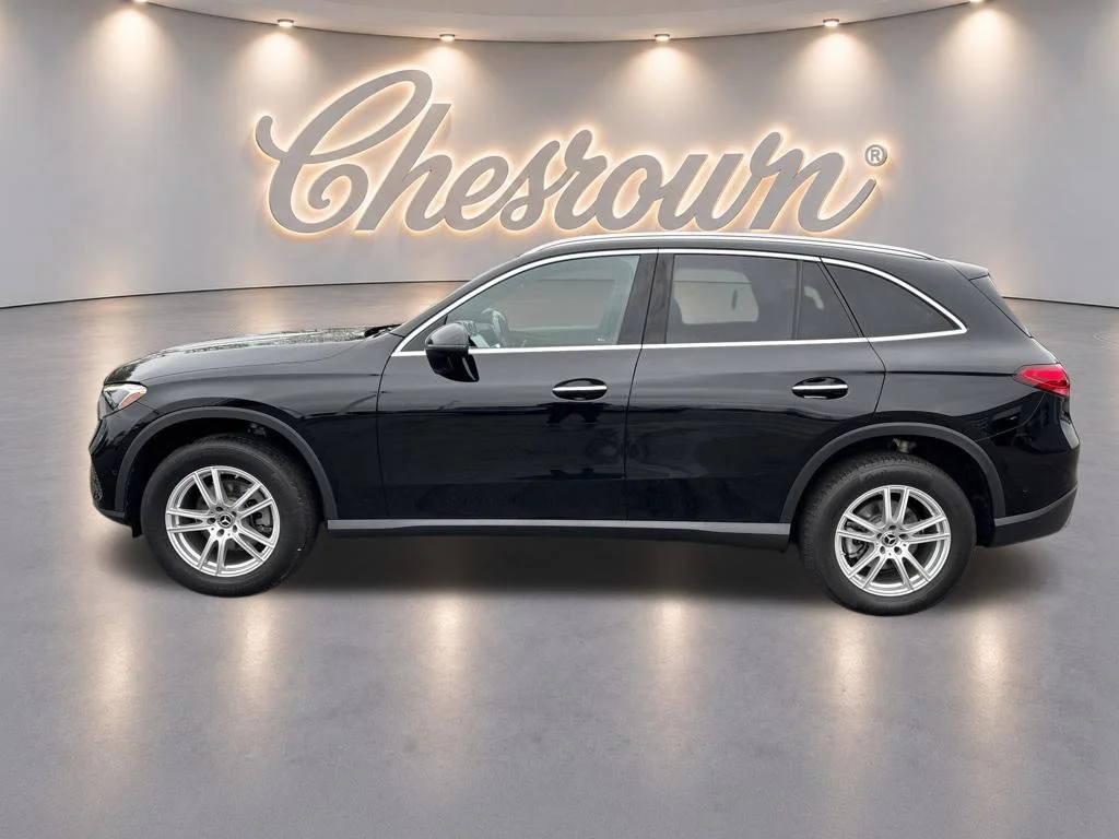 Used 2023 Black Mercedes-Benz GLC 300 image 2
