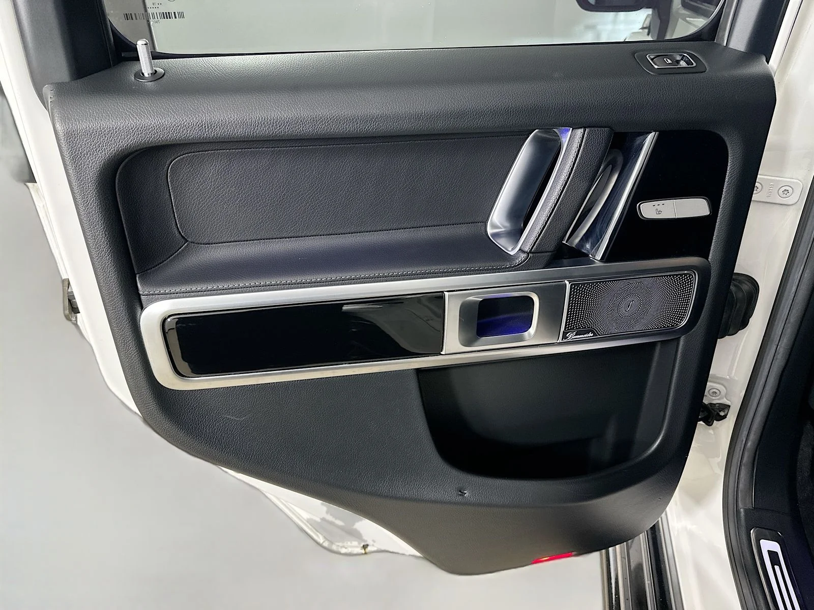 Used 2019 White Mercedes-Benz  image 34