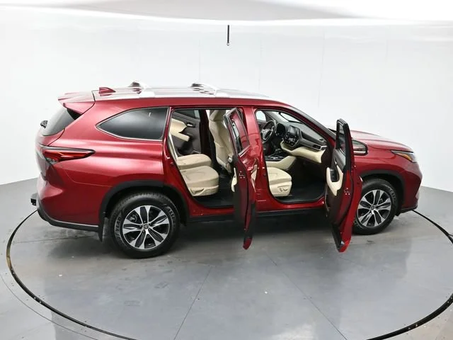 Used 2022 Ruby Flare Pearl Toyota XLE image 46
