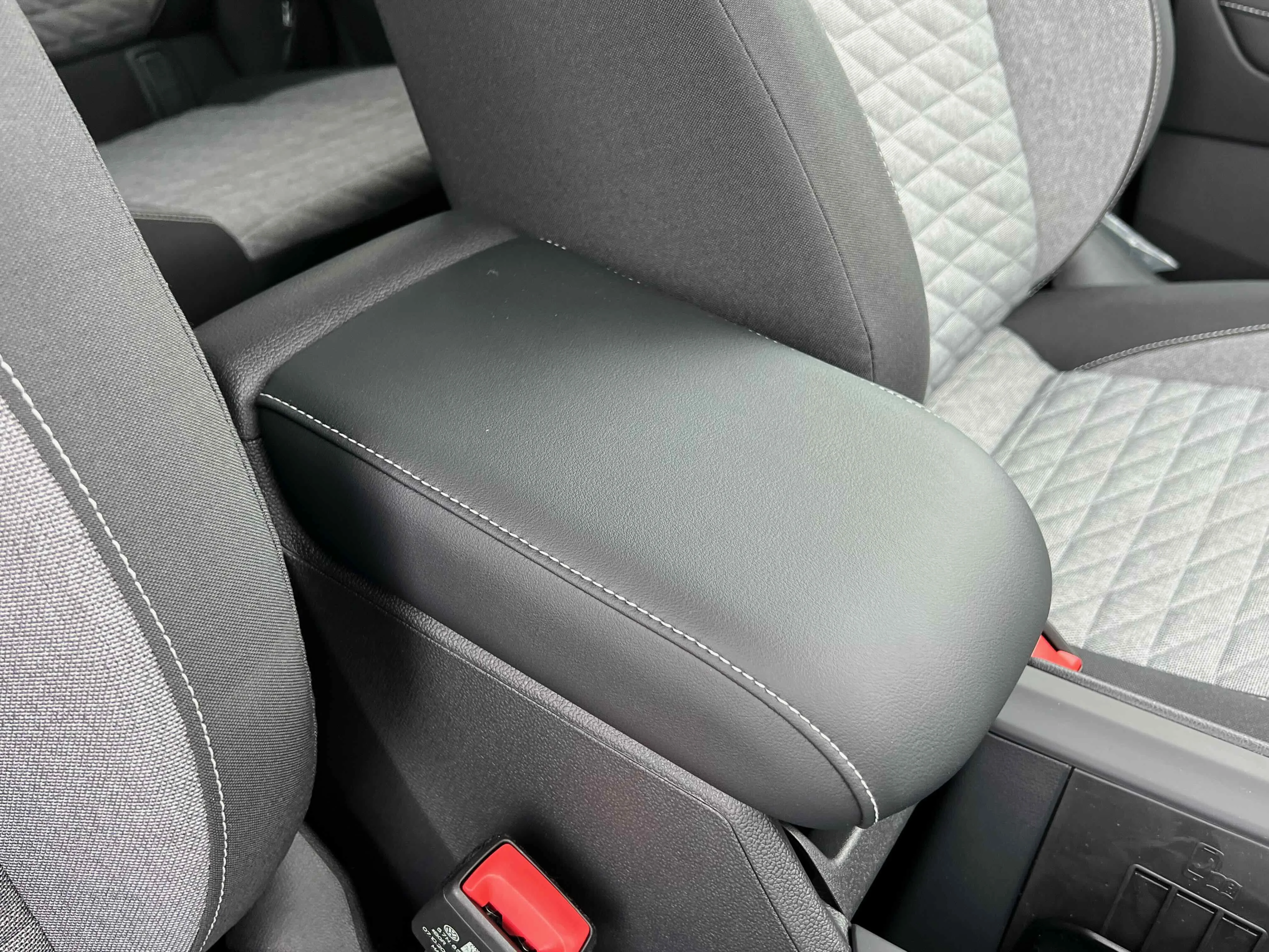 New 2026 Platinum Gray Volkswagen S image 21