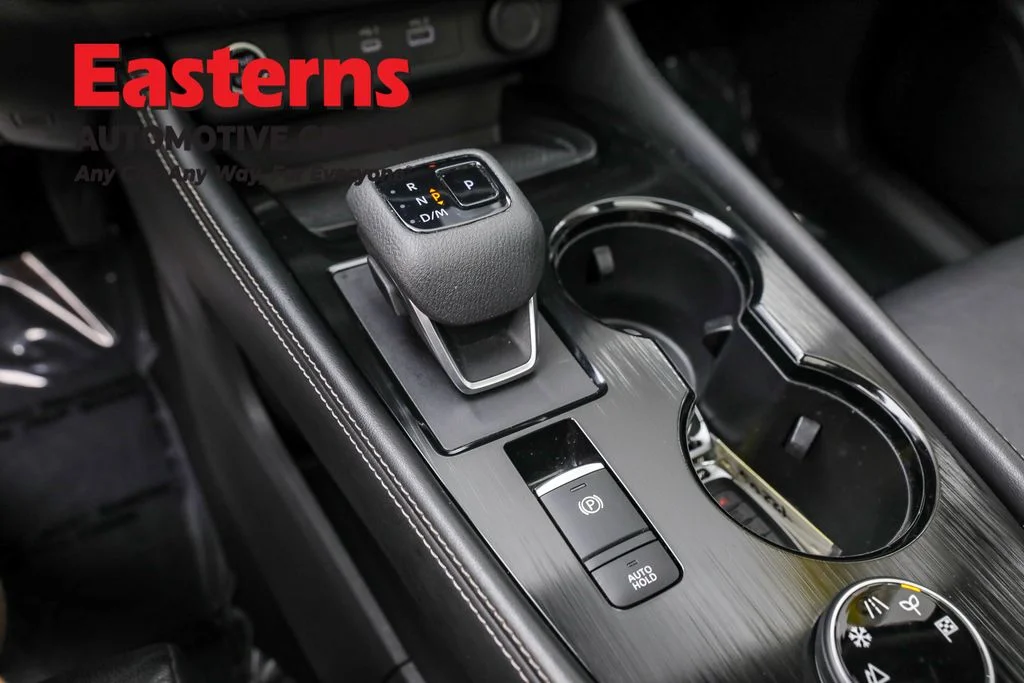 Used 2023 Gray Nissan SL image 12