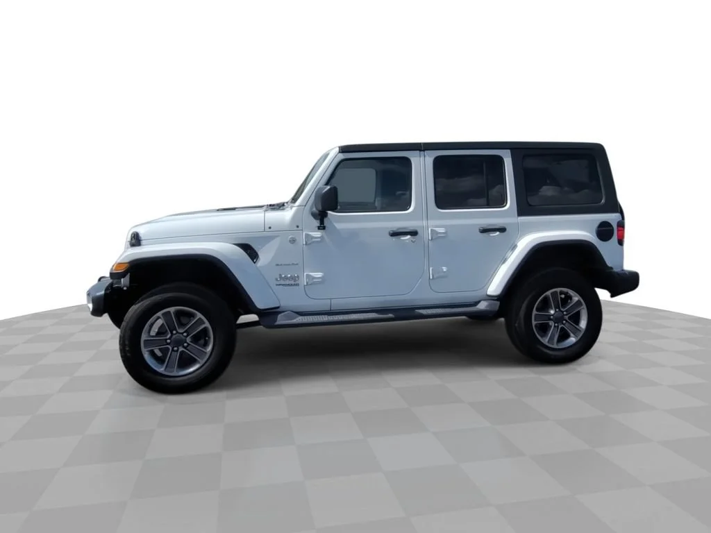 Used 2021 White Jeep Sahara 4x4 image 4