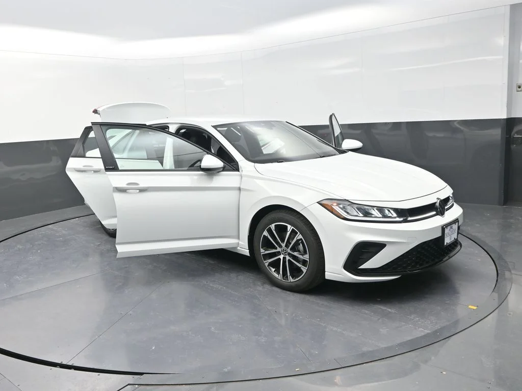 New 2026  Volkswagen 1.5T Sport image 28