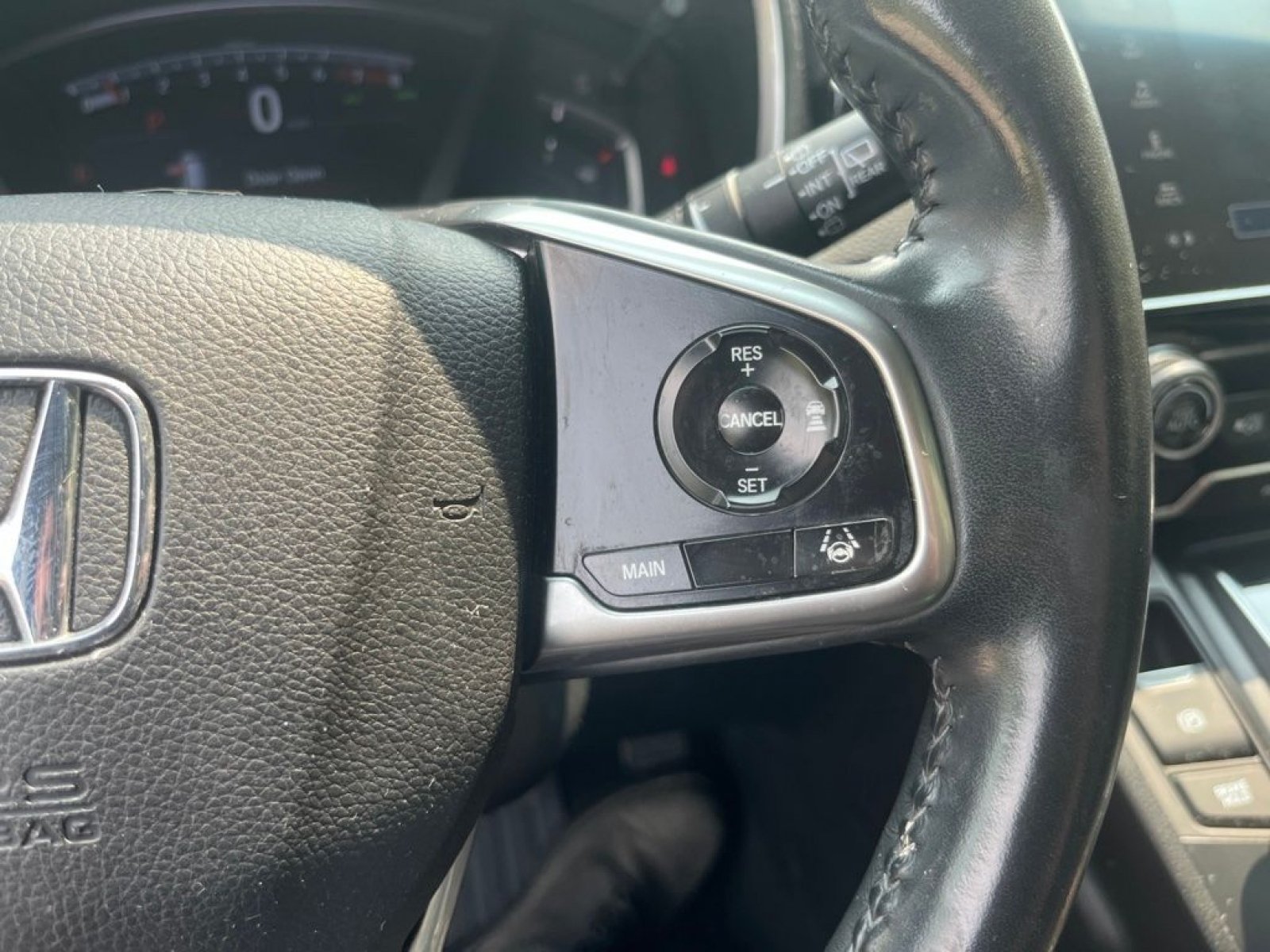 Certified Used 2019 Platinum White Pearl Honda Touring image 17