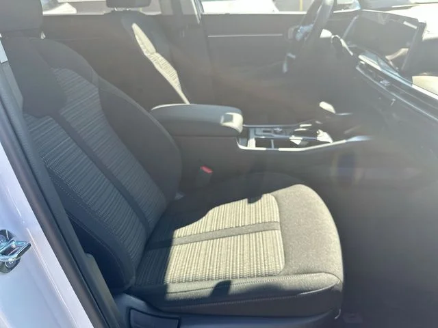 New 2026 White Pearl Kia LX image 27
