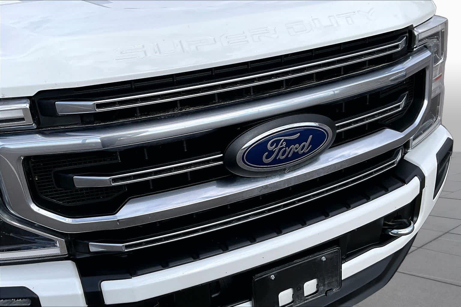 Used 2020 Star White Metallic Tri-Coat Ford Platinum image 30