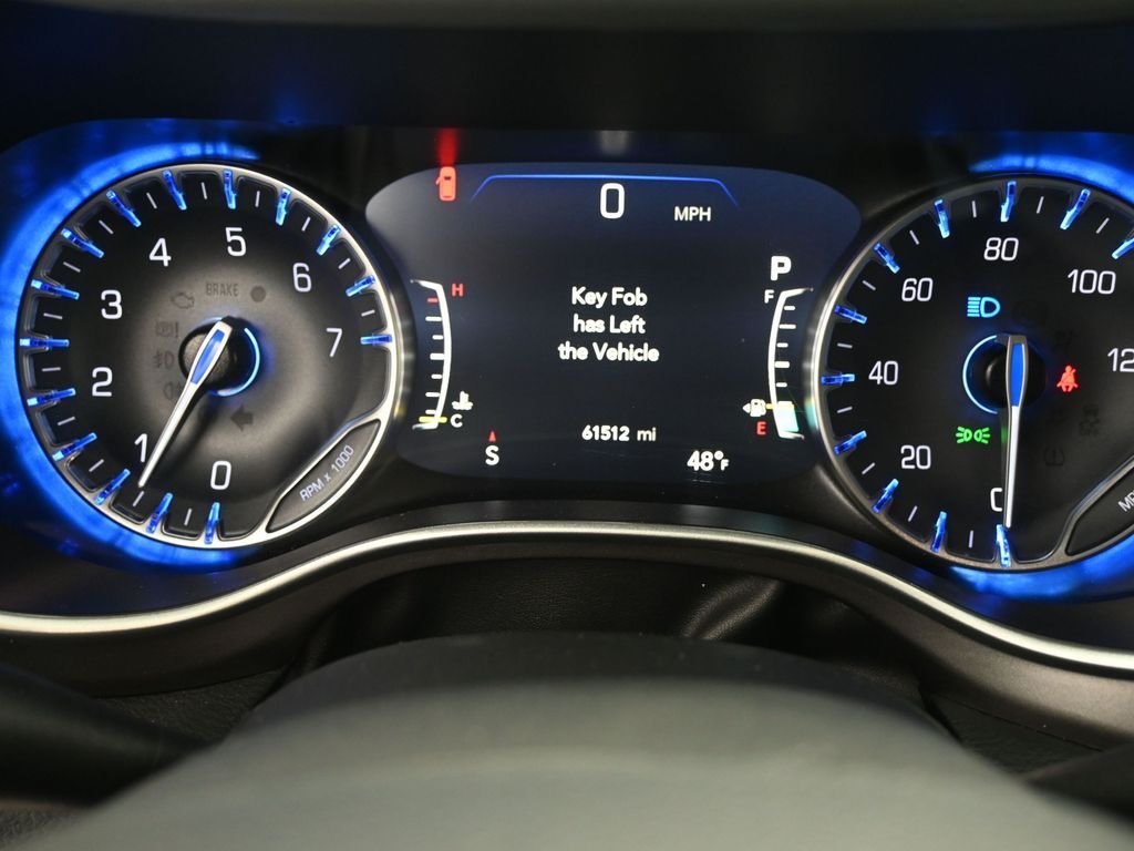 2023 Chrysler Pacifica Touring L - Photo 9