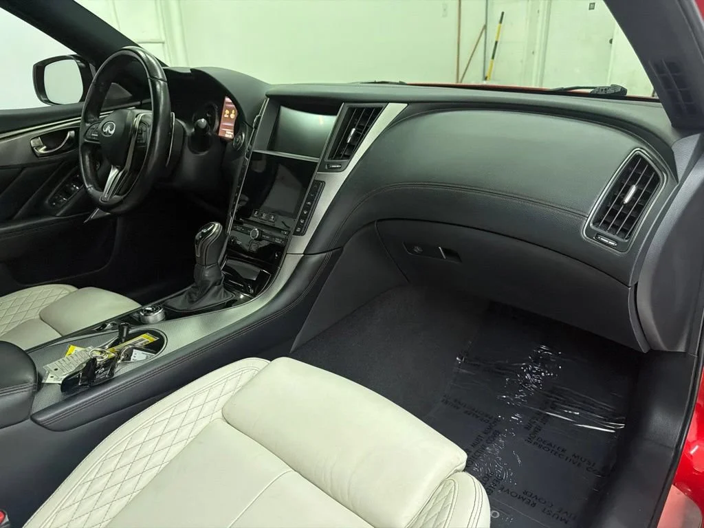 Used 2019 Red INFINITI Red Sport 400 image 30