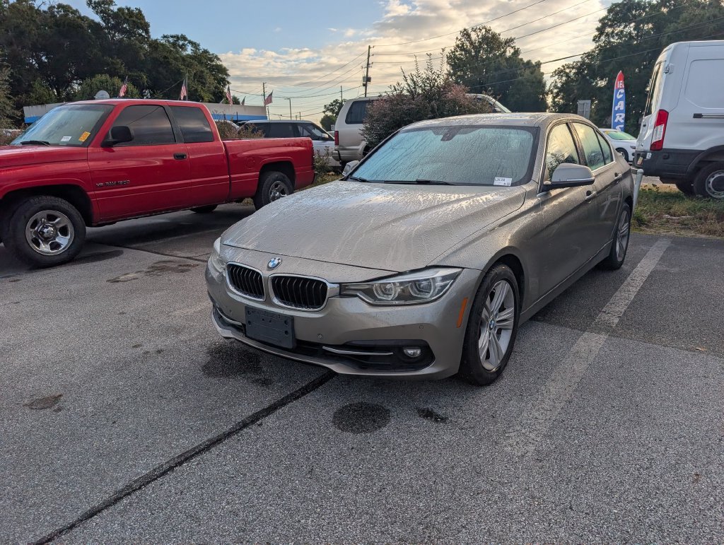 Used 2017 Silver BMW 330i image 1