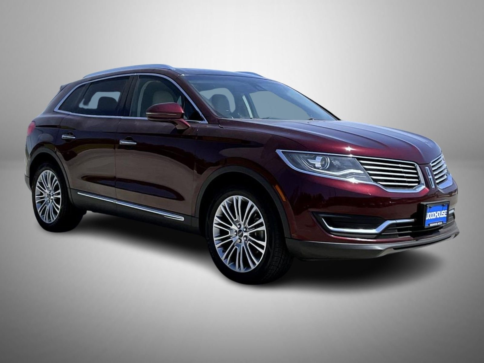 Used 2017 Red Lincoln Reserve image 3