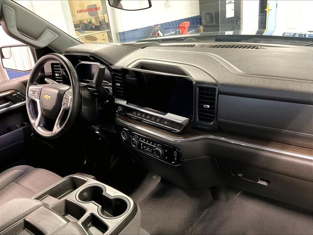 Used 2024 Blue Chevrolet LT image 14