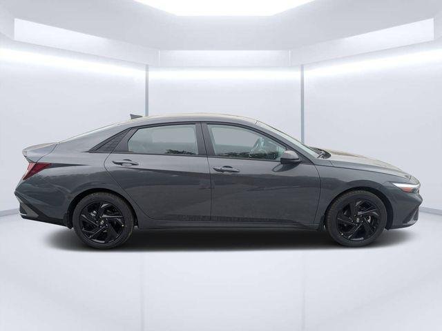 New 2026 Gray Hyundai SEL Sport image 2