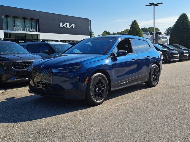 Used 2025 Blue BMW xDrive50 image 2