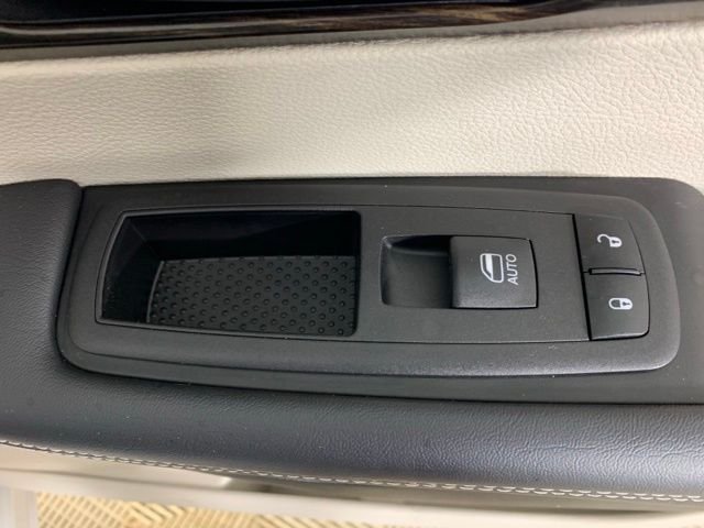 Used 2024 Silver Chrysler Limited image 36