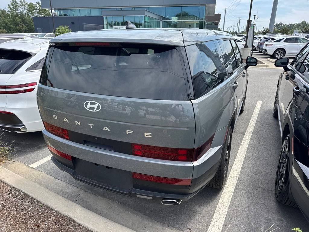 Certified Used 2024 Gray Hyundai SE image 3