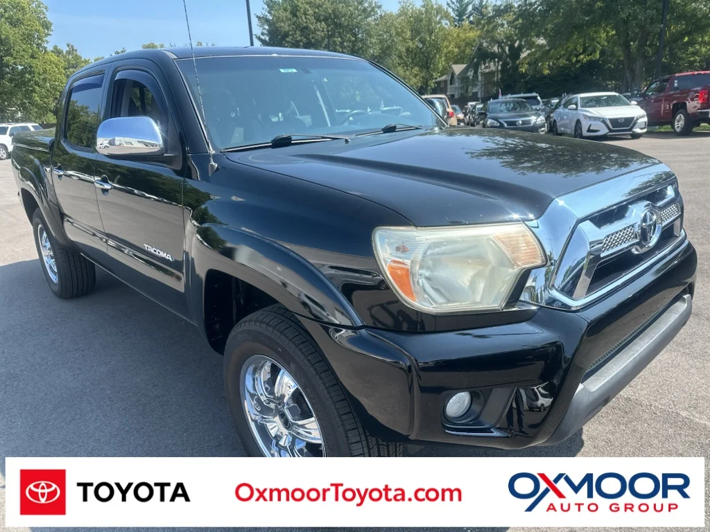 Used 2012 Black Toyota Base V6 (A5) image 1