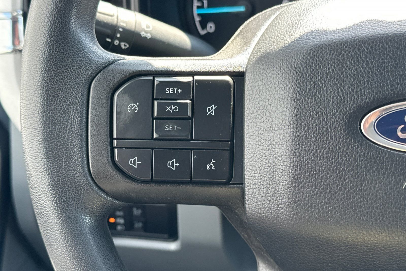 Used 2023 Black Ford XLT image 23