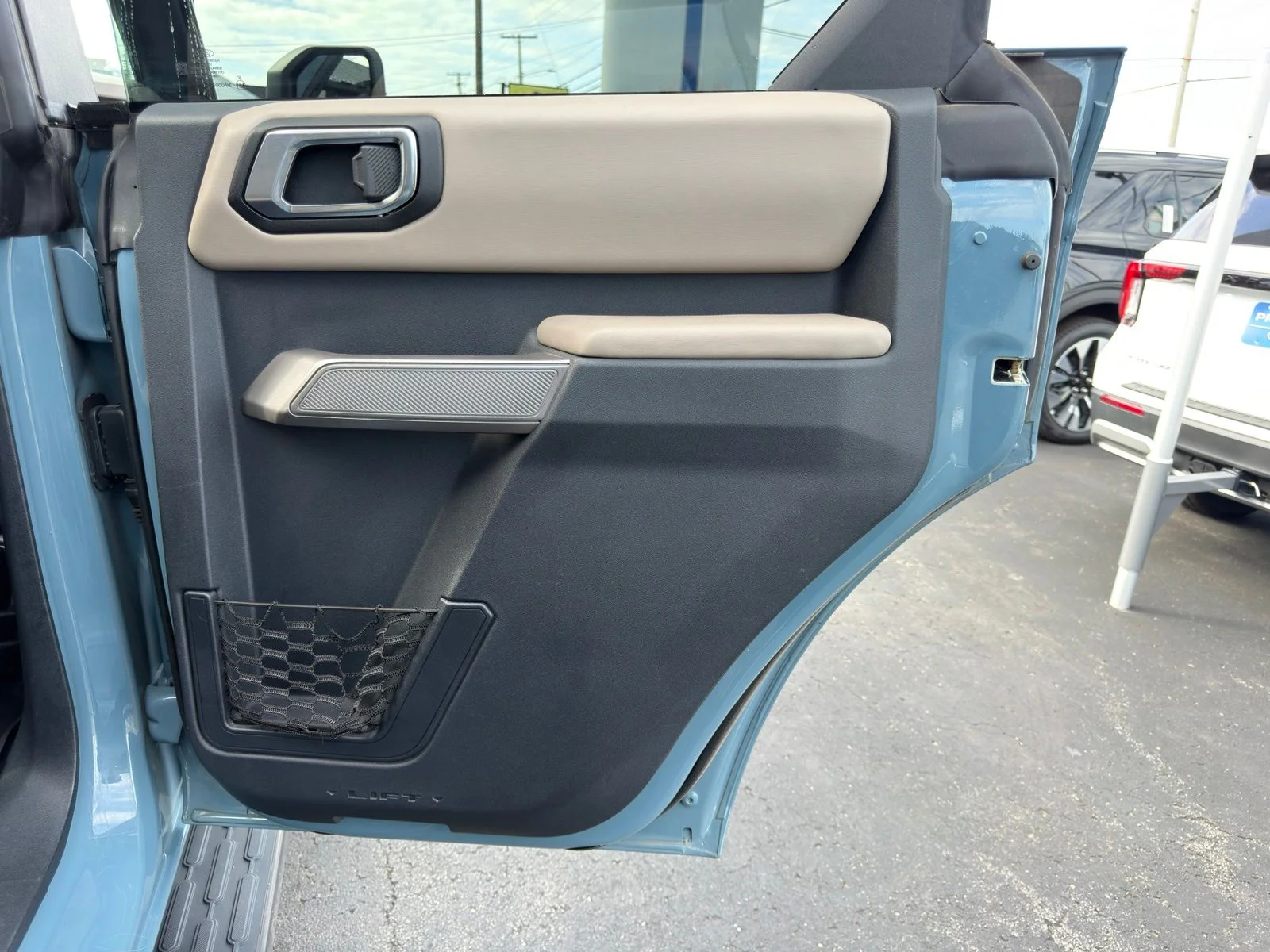 Used 2022  Ford Wildtrak image 46